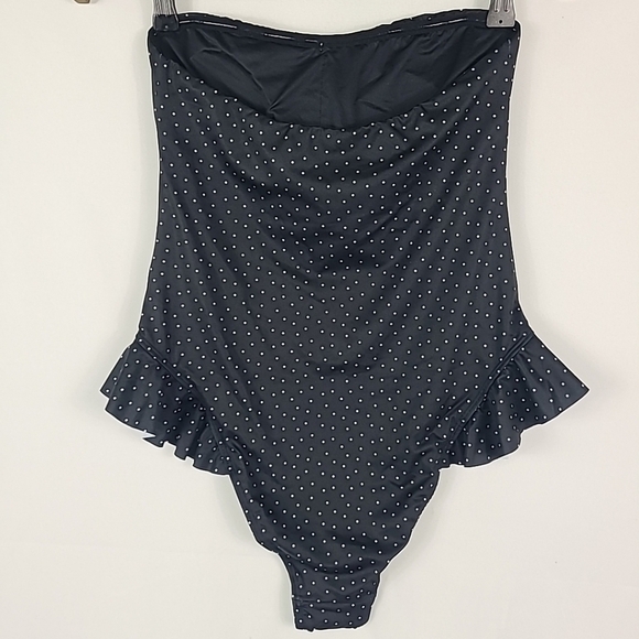 NEW ASOS DESIGN Women's One Piece Black & White Spot Bandeau Swimsuit Sz 6 US - Picture 5 of 9